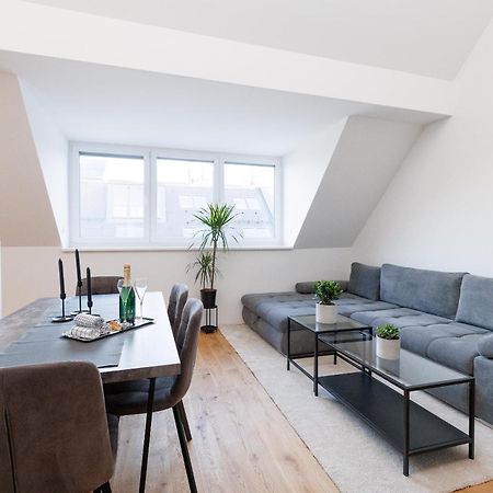 וינה Symphony Apartments 41 - Modern Loft With Terrace And Grill In Central Location מראה חיצוני תמונה
