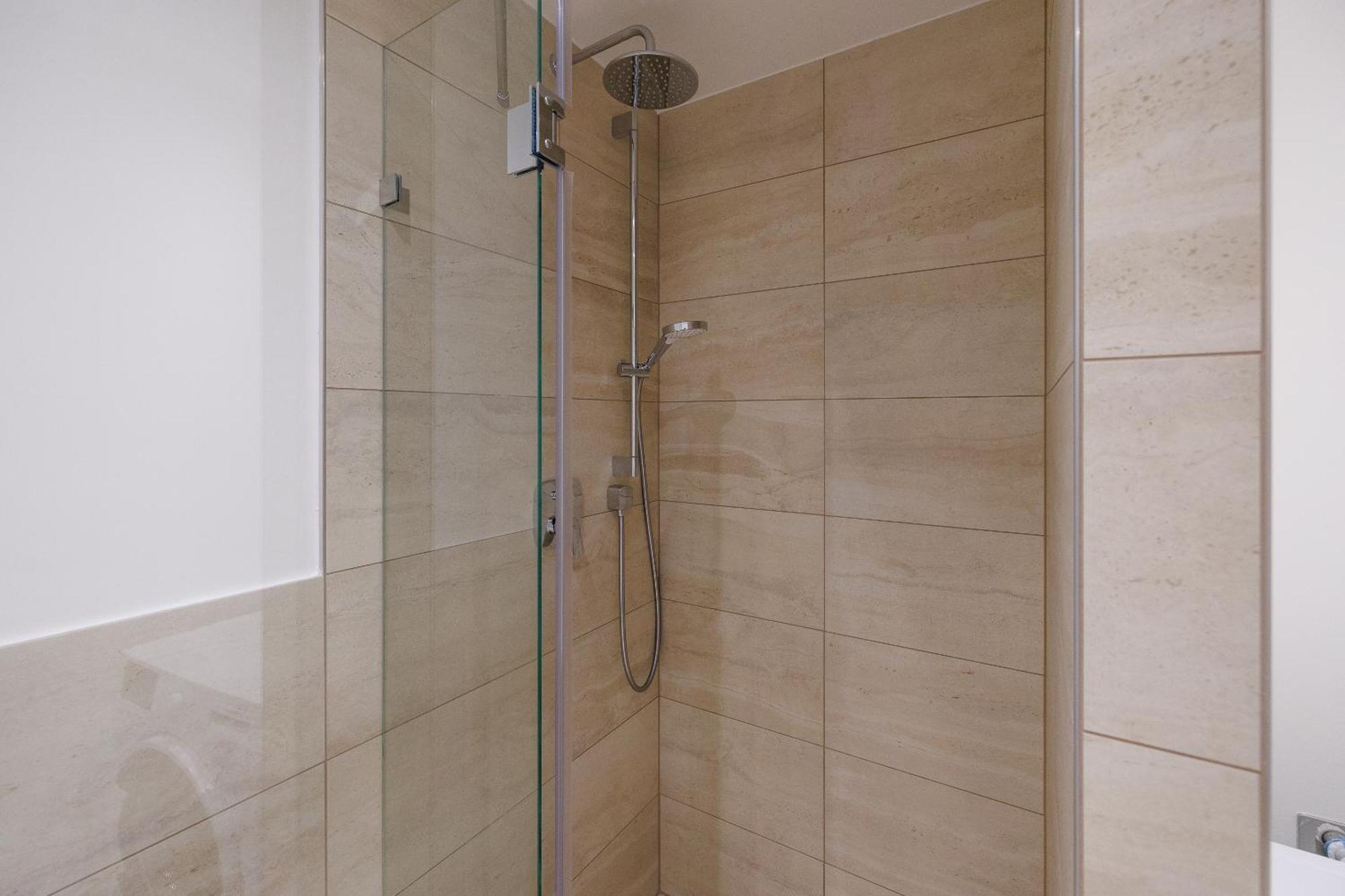 וינה Symphony Apartments 41 - Modern Loft With Terrace And Grill In Central Location מראה חיצוני תמונה