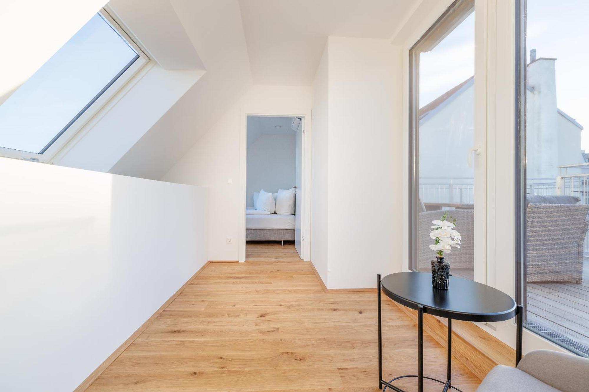 וינה Symphony Apartments 41 - Modern Loft With Terrace And Grill In Central Location מראה חיצוני תמונה