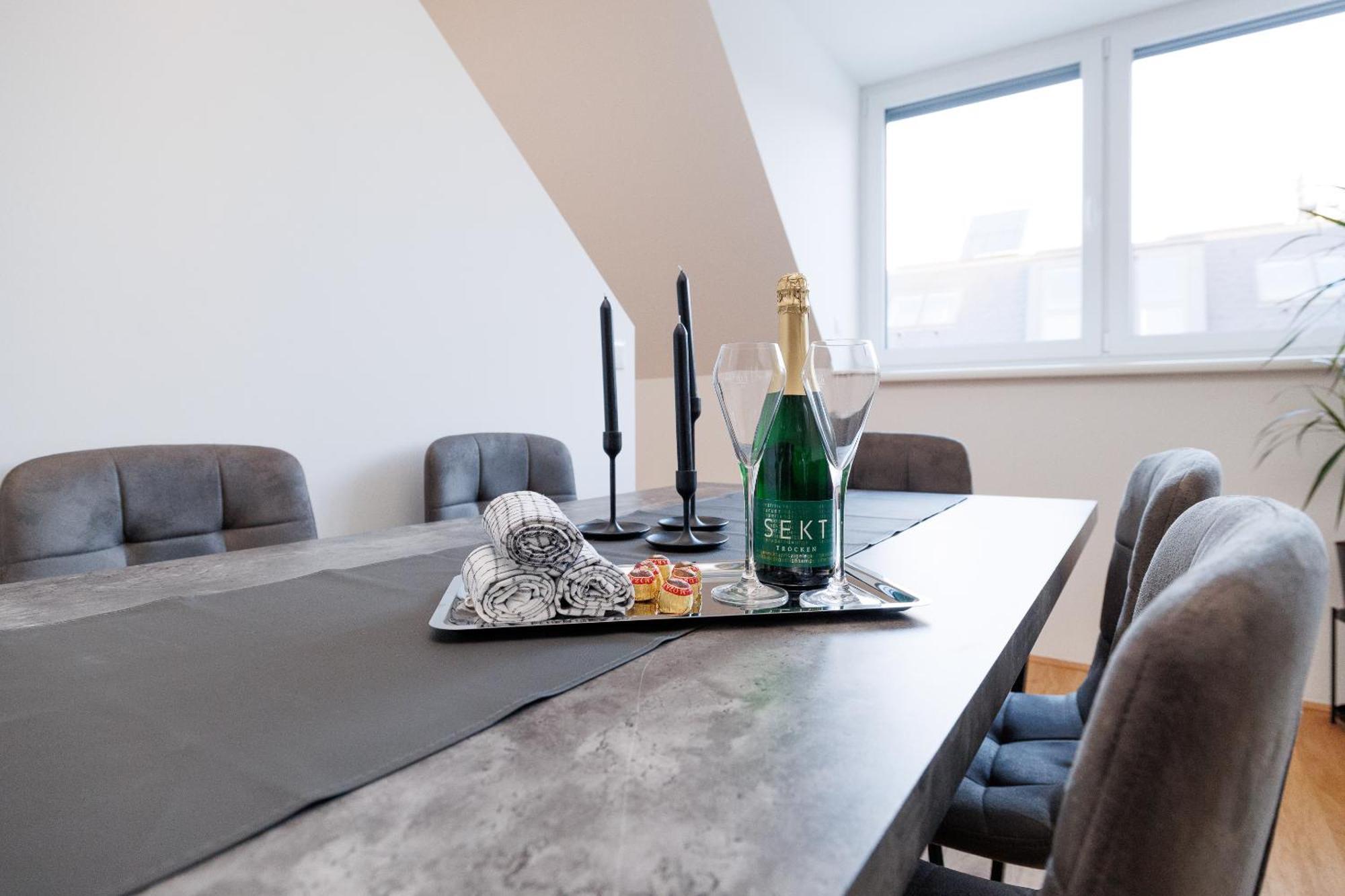 וינה Symphony Apartments 41 - Modern Loft With Terrace And Grill In Central Location מראה חיצוני תמונה