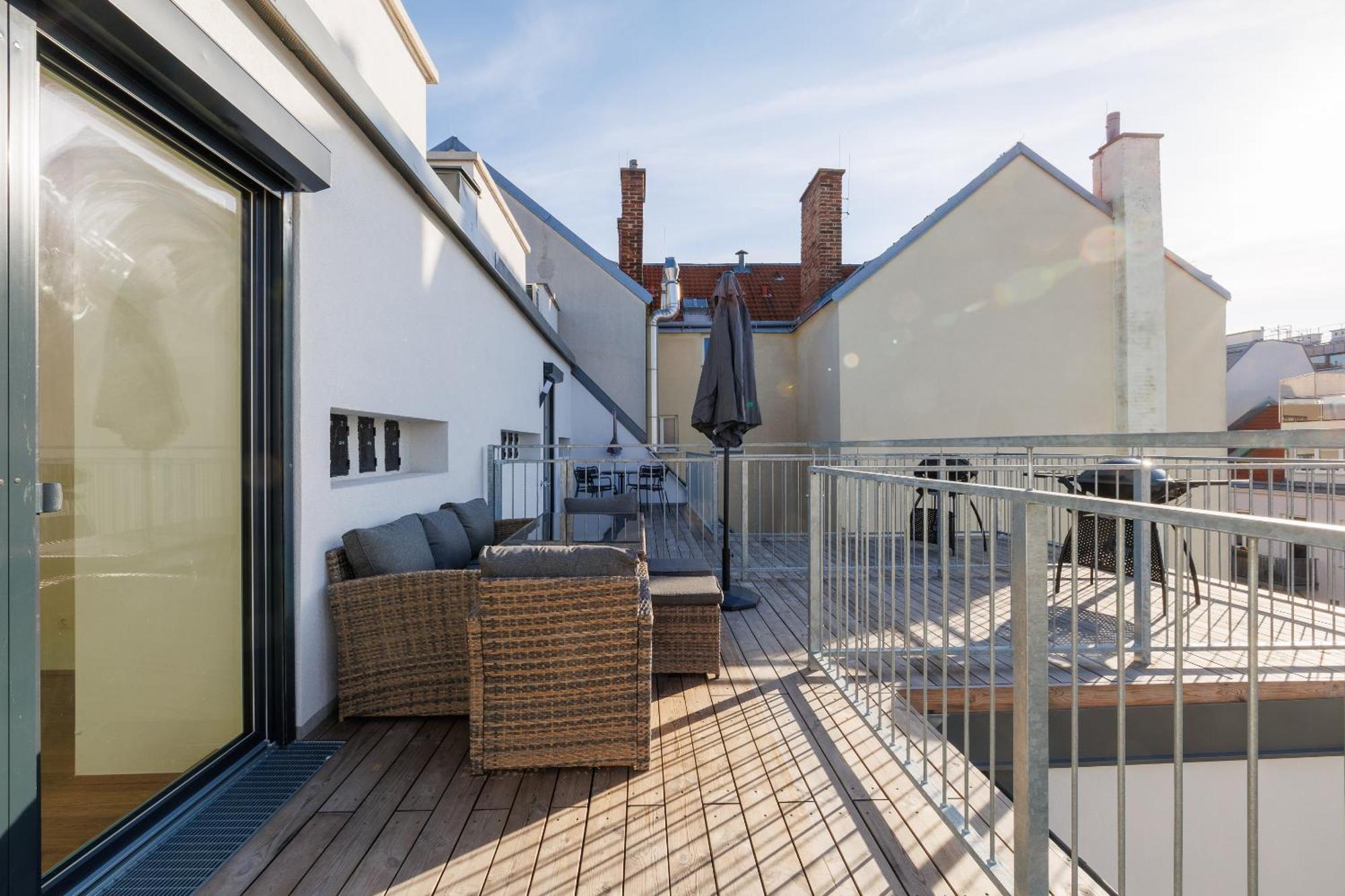 וינה Symphony Apartments 41 - Modern Loft With Terrace And Grill In Central Location מראה חיצוני תמונה